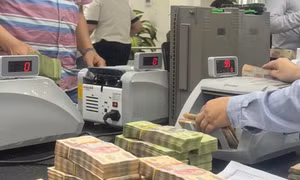Lo ngại nợ xấu, lãi suất khó giảm sâu