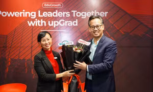 upGrad bắt tay Skills Bridge thúc đẩy mô hình học tập ứng dụng cho người đi làm