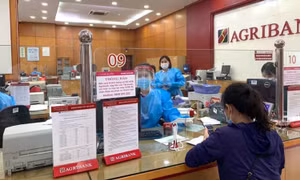 Lãi suất cho vay tiếp tục giảm, lãi suất huy động tăng nhẹ