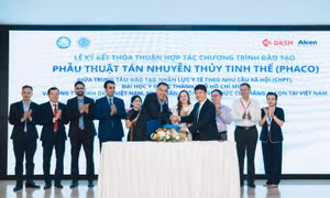 DKSH Việt Nam tiếp tục đào tạo phẫu thuật Phaco tại Việt Nam