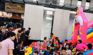 TP Hồ Chí Minh: Trẻ em được vui chơi trong ngày Quốc tế thiếu nhi