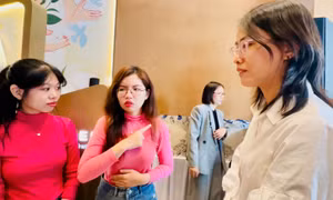 Khi ngôn ngữ ký hiệu không còn là rào cản trong giao tiếp và việc làm