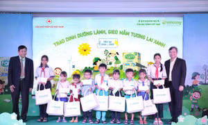 Quỹ Khuyến học sữa đậu nành Việt Nam triển khai chương trình ‘Sữa đậu nành học đường’