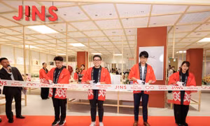 JINS chính thức khai trương cửa hàng đầu tiên tại TTTM Saigon Centre