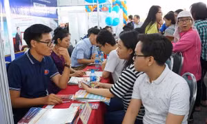 Học ngành khoa học xã hội ra trường có dễ tìm việc làm và lương cao?