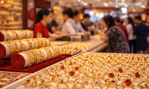 Giá vàng sáng 12/7 đi ngang, nhà đầu tư chuyển sang kênh mua trực tuyến