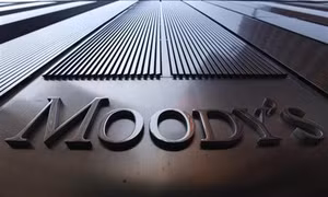 Moody's hạ xếp hạng tín nhiệm nợ của nước Anh xuống mức 'tiêu cực'