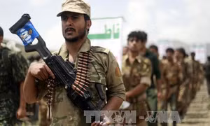 Lực lượng Houthi sử dụng máy bay không người lái tấn công sân bay của Saudi Arabia