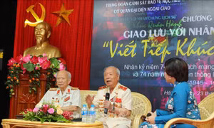 Giao lưu với Thiếu tướng Huỳnh Đắc Hương và Nguyễn Đức Minh
