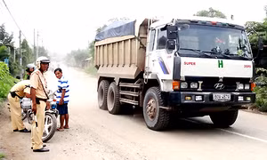 Lập đoàn thanh tra làm rõ nội dung tố giác lãnh đạo đơn vị CSGT can thiệp không xử lý xe vi phạm