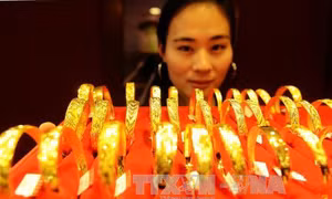 Giá vàng giảm nhẹ trong tuần qua