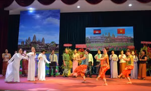 Kỷ niệm 66 năm Ngày Quốc khánh Vương quốc Campuchia tại TP Hồ Chí Minh 