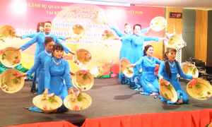Cuộc thi hát tiếng Việt tại vùng Đông Bắc Thái Lan