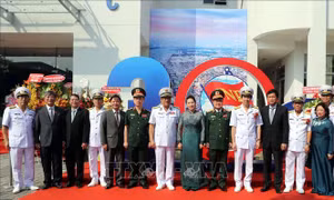 Chủ tịch Quốc hội Nguyễn Thị Kim Ngân dự Lễ kỷ niệm 30 năm ngày truyền thống của Tổng công ty Tân Cảng Sài Gòn