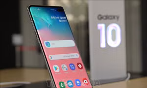 Lợi nhuận quý II của Samsung Electronics giảm 56%