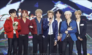 BTS tiếp tục lọt top nhân vật có ảnh hưởng lớn trên Internet