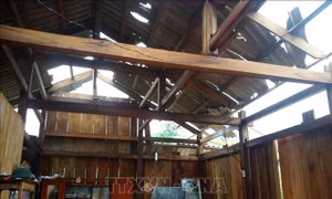 Mưa lốc gây nhiều thiệt hại tại Thái Nguyên
