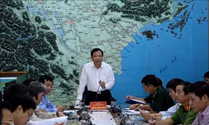 Họp khẩn triển khai công tác ứng phó với 2 áp thấp nhiệt đới trên biển Đông