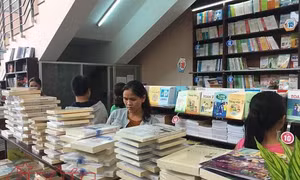  Cân đối nơi thừa nơi thiếu, đảm bảo cung ứng sách giáo khoa tại TP Hồ Chí Minh