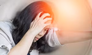 Đi lại nhiều, ăn uống không điều độ trong dịp Tết làm tăng nặng các triệu chứng rối loạn tiền đình