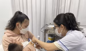 Gia tăng ca bệnh ho gà ở trẻ chưa được tiêm vaccine