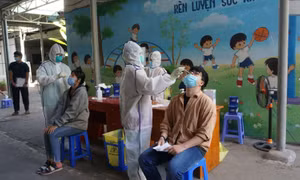 TP Hồ Chí Minh tiếp tục phát hiện nhiều thí sinh là F0, F1 trong ngày thi thứ 2