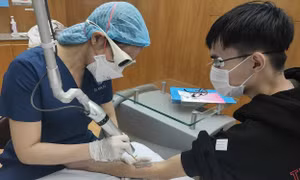 Bác sĩ cảnh báo về những tai biến sau xăm mình