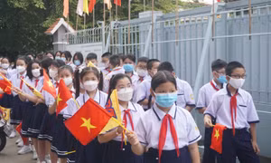 TP Hồ Chí Minh: Tăng học phí cấp THCS và THPT lên 300.000 đồng/tháng