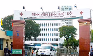 60 nhân viên Bệnh viện Bệnh Nhiệt đới TP Hồ Chí Minh dương tính với SARS-CoV-2