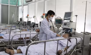TP Hồ Chí Minh: 3 người bị bỏng nặng do cháy nhà