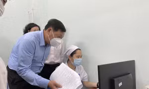 TP Hồ Chí Minh đề xuất thêm hai nhóm đối tượng được ưu tiên tiêm vaccine COVID-19