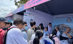 Ngày hội việc làm mở rộng cơ hội, củng cố nguồn nhân lực y tế cơ sở