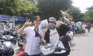 Thi tốt nghiệp THPT năm 2024: Thí sinh dễ dàng đạt điểm 7 ở môn thi Ngữ văn