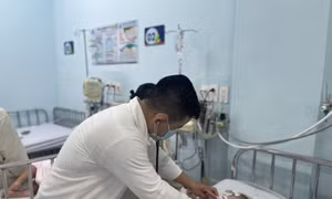 TP Hồ Chí Minh: Dịch sởi có dấu hiệu hạ nhiệt nhưng sốt xuất huyết gia tăng