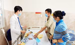 Nữ sinh lớp 12 bất ngờ co giật, hôn mê sâu sau khi tan học về nhà