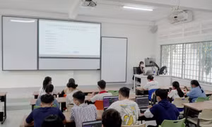 Điểm chuẩn trúng tuyển vào ĐH Kinh tế TP Hồ Chí Minh cao nhất là 27,8 điểm