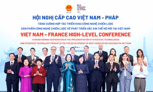 Việt Nam - Pháp tăng cường hợp tác phát triển vaccine thế hệ mới