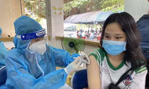 Tiếp tục chủ động phòng, chống dịch COVID-19 và các dịch bệnh mới nổi