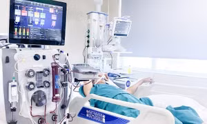 Uống rượu, bia mỗi ngày khiến máu chuyển sang màu trắng đục
