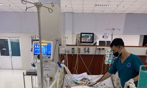 TP Hồ Chí Minh: Gấp rút điều chuyển thuốc hiếm cấp cứu cho 5 trường hợp bị ngộ độc khí nặng