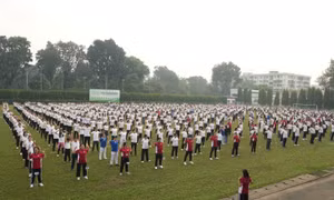 Gần 2.000 người hưởng ứng đồng diễn dưỡng sinh vì sức khỏe cộng đồng