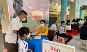 TP Hồ Chí Minh: Những học sinh Tiểu học đầu tiên được tiêm vaccine phòng COVID-19