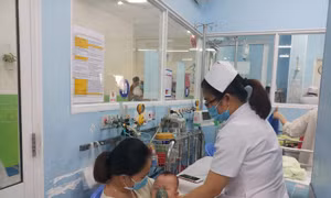 Thời tiết thay đổi thất thường, nhiều bệnh có nguy cơ tăng nặng