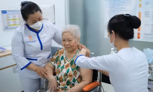 Lần đầu tiên Việt Nam triển khai tiêm vaccine phòng bệnh zona thần kinh 