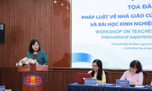 Ban hành Luật Nhà giáo để giúp giáo viên có cuộc sống tốt hơn, yêu nghề hơn