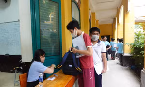 Thí sinh có được mang máy tính cầm tay vào phòng thi môn Ngữ văn?