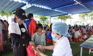 TP Hồ Chí Minh: Trẻ chưa đủ mũi vaccine sẽ được tiêm bù từ năm học 2025 - 2026
