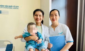 Bé trai sơ sinh mắc dị tật hiếm, trải qua 3 lần phẫu thuật sửa chữa hệ tiêu hóa bị ‘lỗi’
