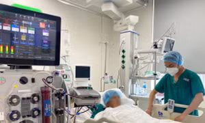 Bị suy thận giai đoạn cuối do thói quen uống nhiều nước ngọt