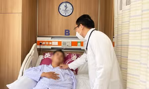 Liên tục uống nước ngọt giải khát, nam thanh niên 27 tuổi rơi vào hôn mê